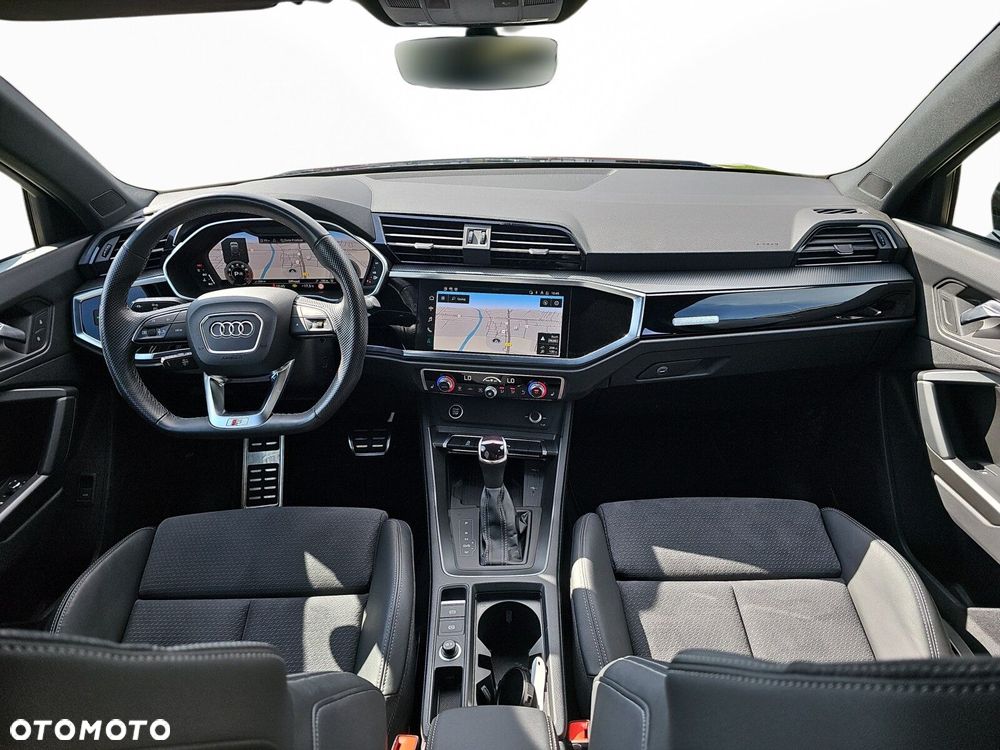 Audi Q3 - 30