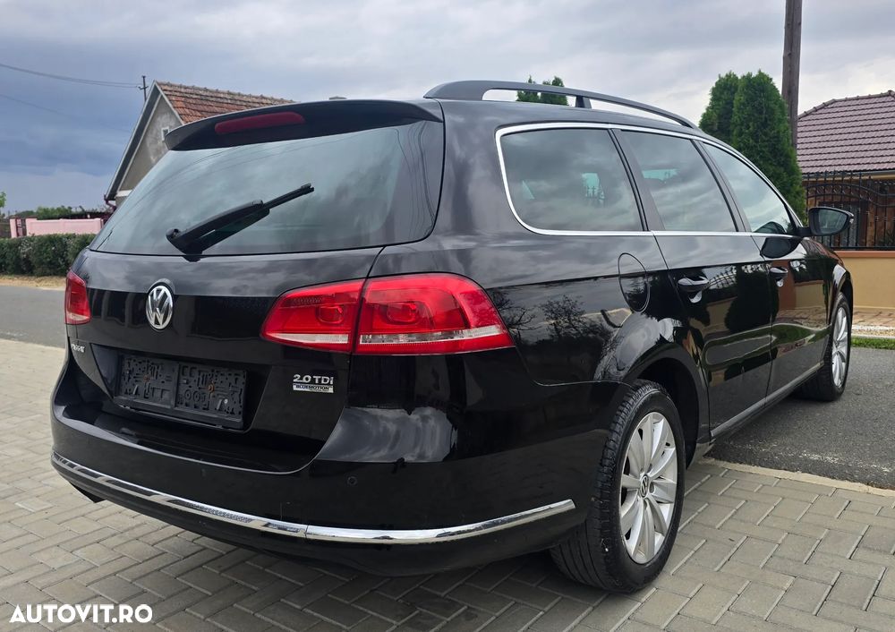 Volkswagen Passat - 4