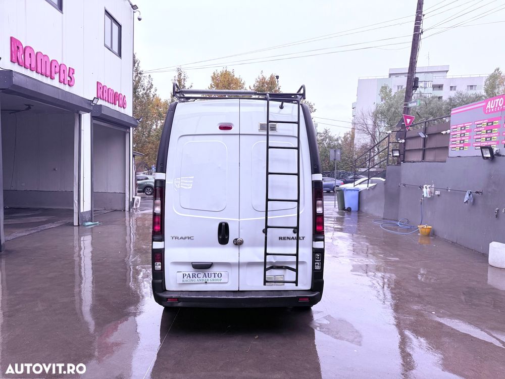 Renault Trafic - 14