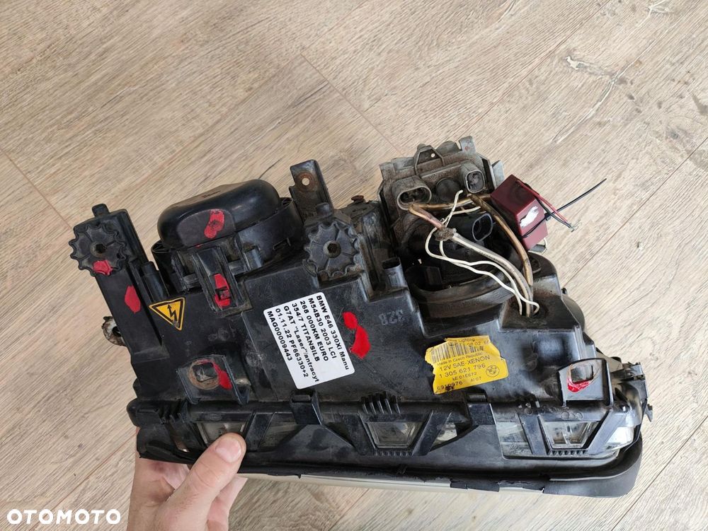 BMW E46 SEDAN LAMPA XENON PRAWA LEWA 7165775 LIFT - 11