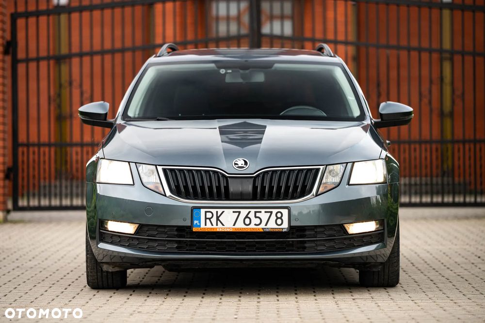 Skoda Octavia 2.0 TDI Clever DSG - 2
