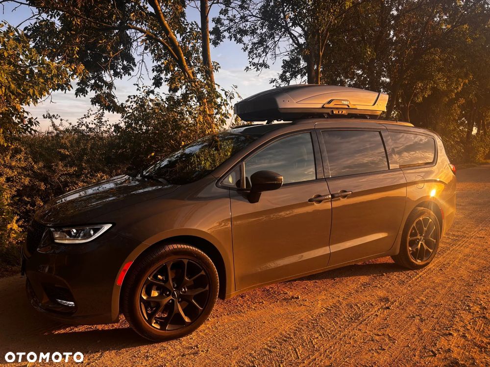 Chrysler Pacifica - 7