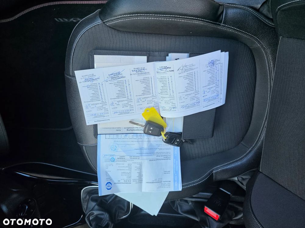Opel Adam 1.2 Black Link - 35