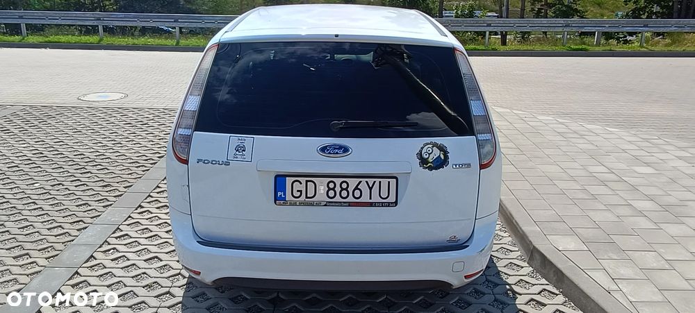 Ford Focus 1.6 TDCi Ambiente DPF - 4