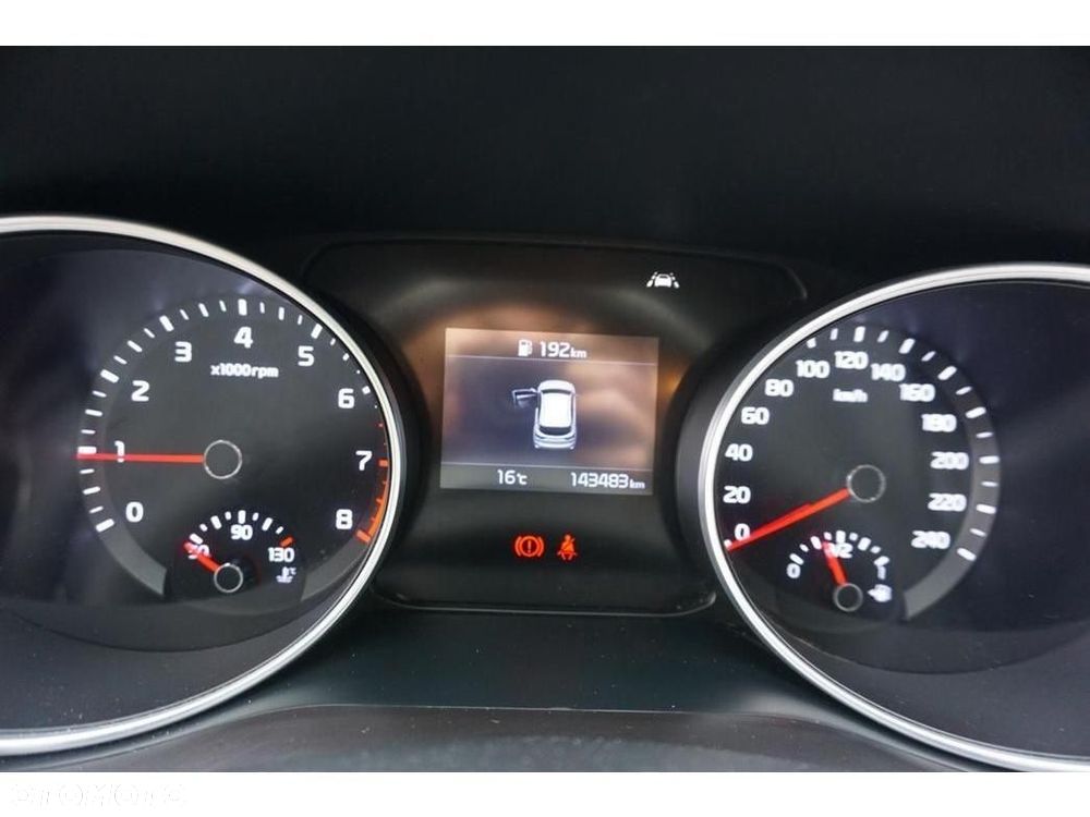 Kia Ceed - 10