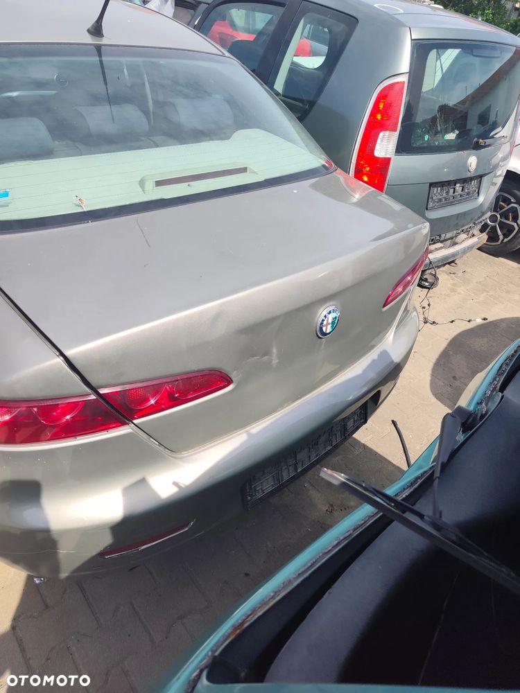 Alfa Romeo 159 2,4  JTDM  diesel na części drzwi szyba klapa lusterko silnik skrzynia fotel itp - 9