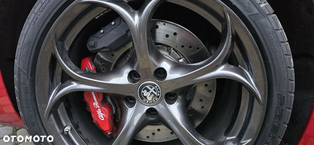 Alfa Romeo Giulia - 19