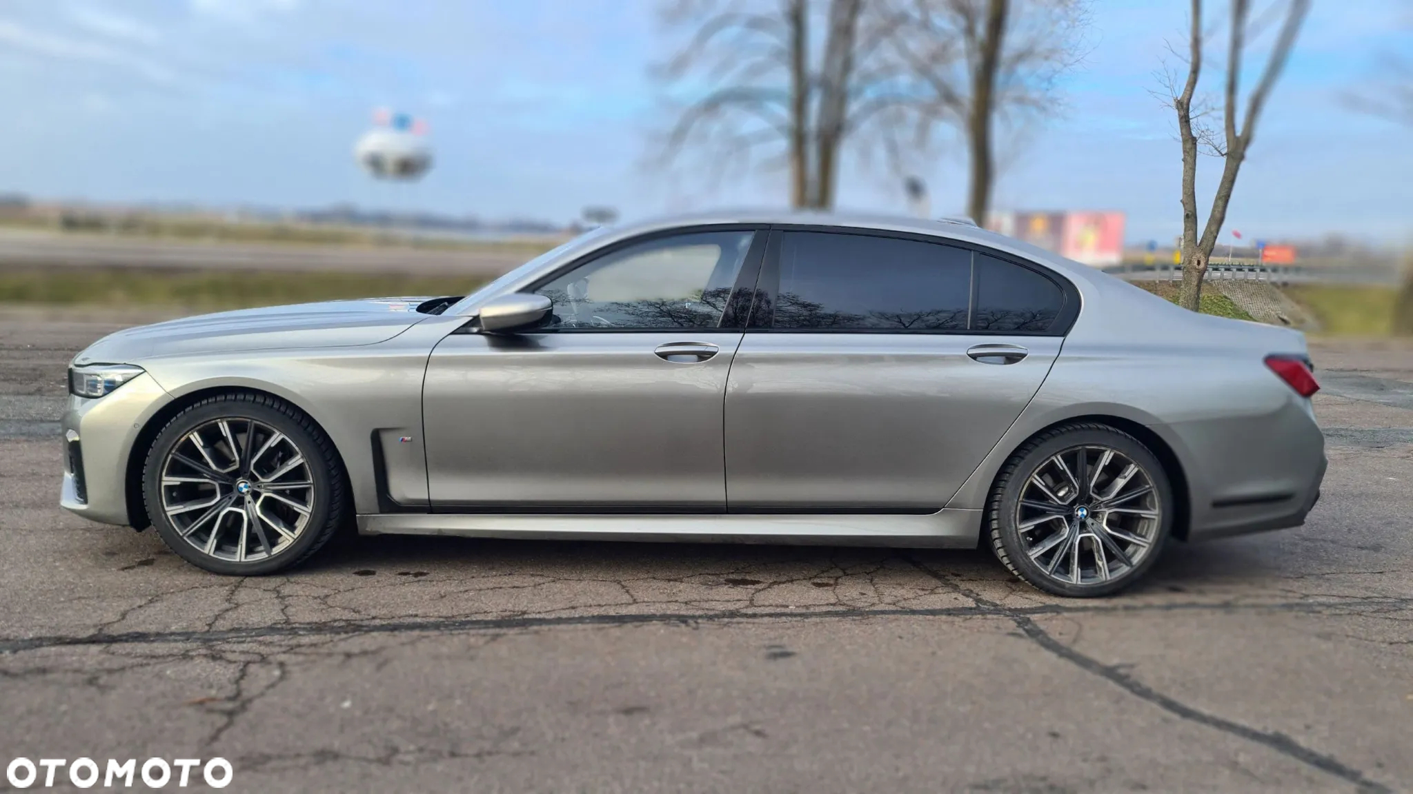 BMW Seria 7 750Li xDrive sport - 31