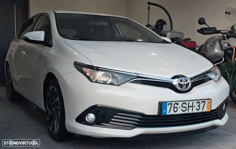 Toyota Auris 1.4 D-4D Comfort+Pack Sport - 1