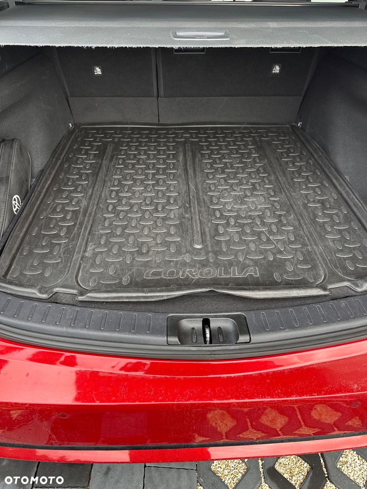 Toyota Corolla 1.8 Hybrid Executive - 12