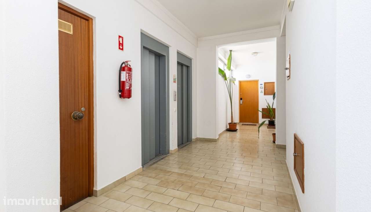 Apartamento T2 frente mar na Praia da Rocha, Portimão, Algarve - Grande imagem: 4/30
