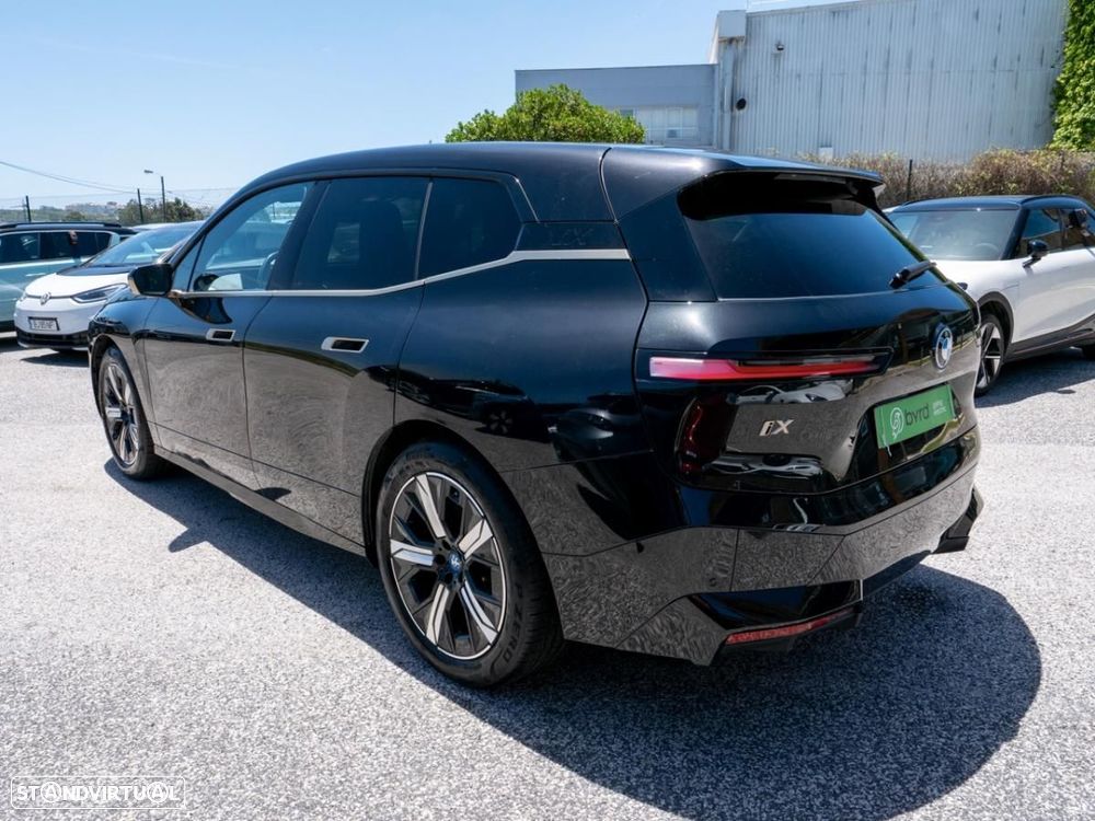 BMW iX xDrive 40 - 9