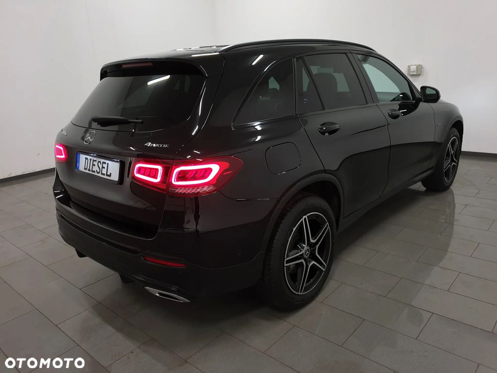 Mercedes-Benz GLC 300 de 4Matic 9G-TRONIC AMG Line Plus - 6