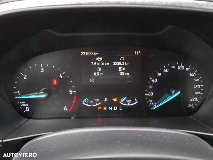 Ford Focus 1.5 TDCi Powershift Titanium - 11
