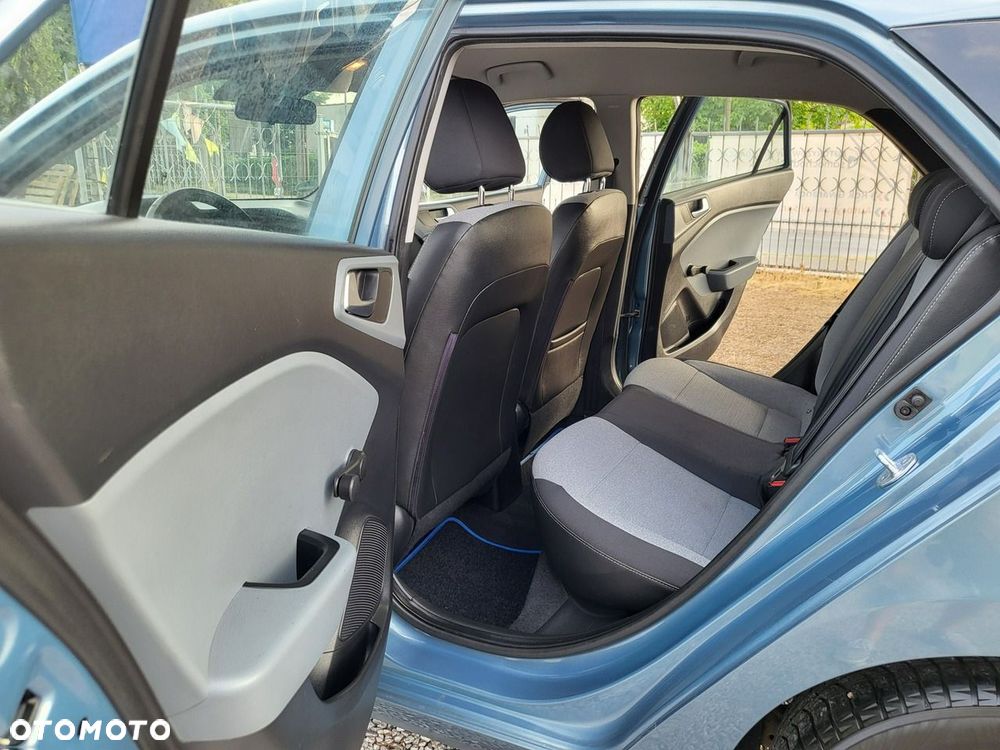 Hyundai i20 - 15