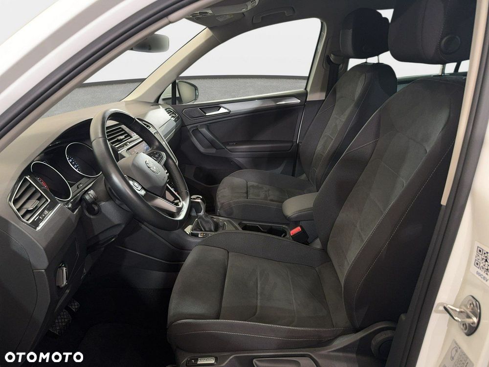 Volkswagen Tiguan - 12