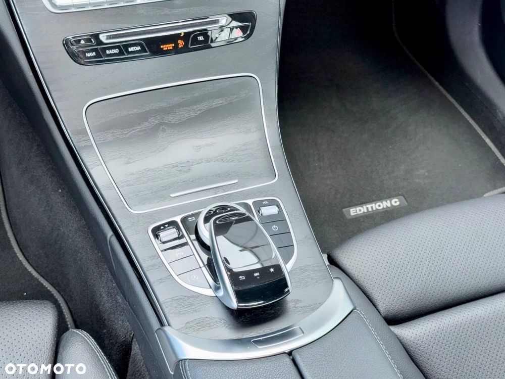 Mercedes-Benz Klasa C 200 9G-TRONIC AMG Line - 16