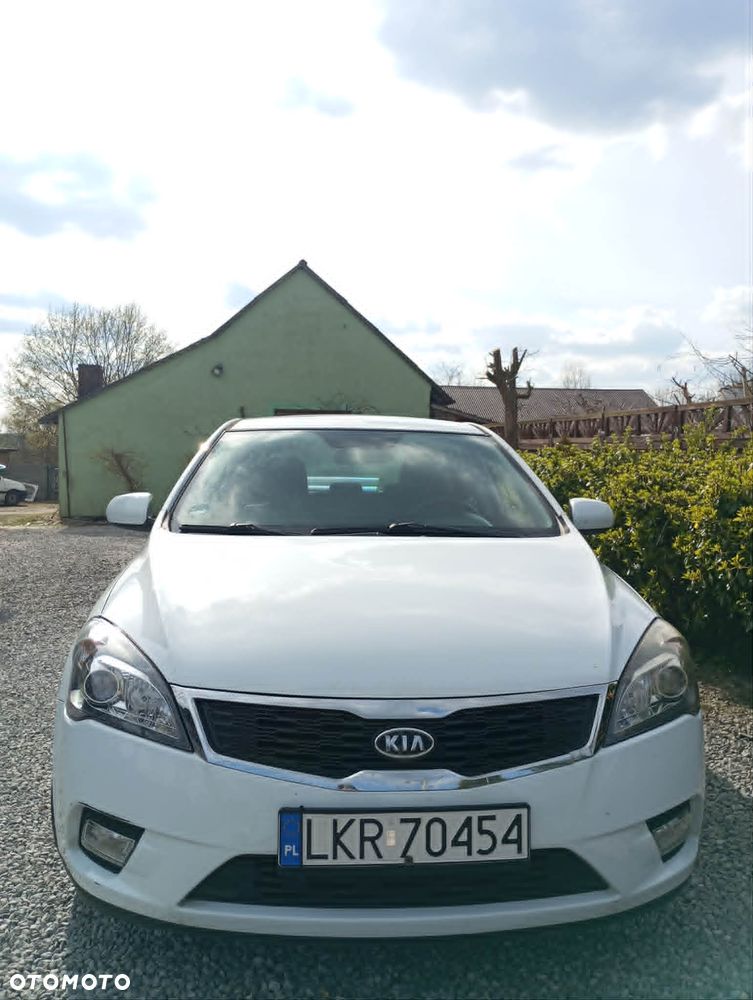 Kia Ceed 1.4 Comfort + - 4