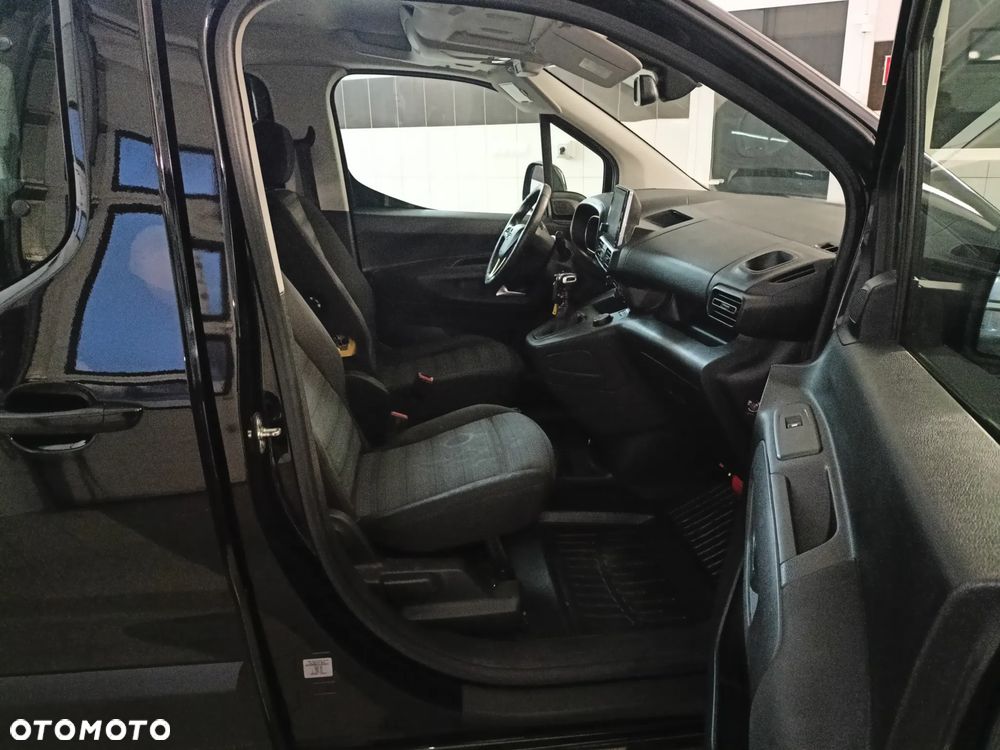 Opel Combo 1.2 Turbo Start/Stop Innovation - 23