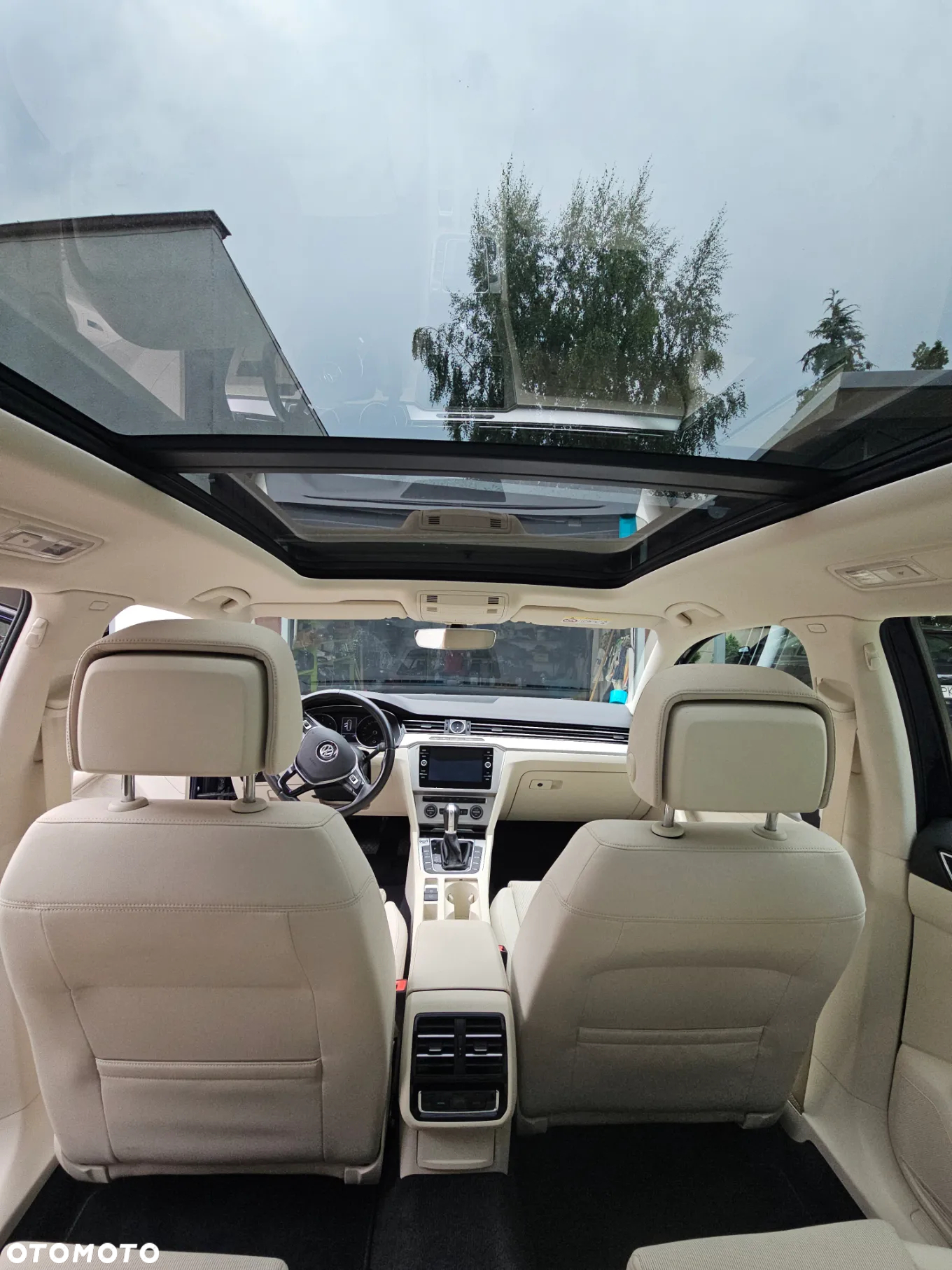 Volkswagen Passat Variant 1.6 TDI (BlueMotion Technology) DSG Comfortline - 2