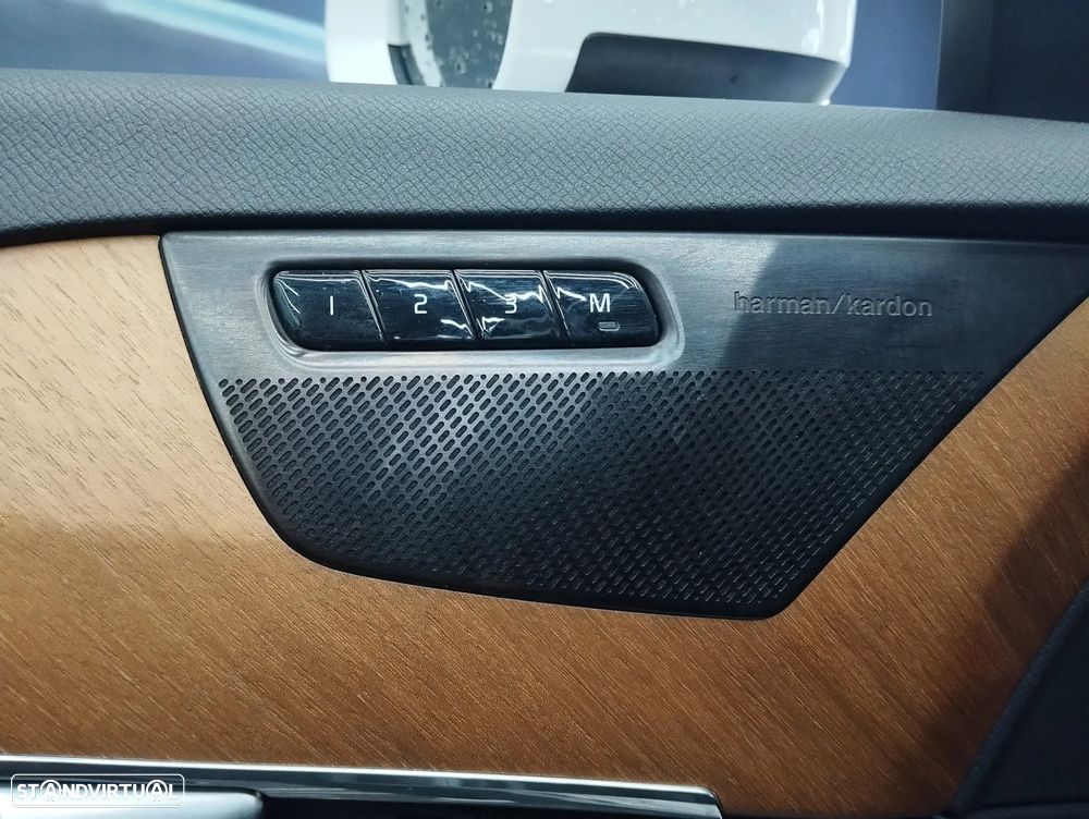 Volvo XC 90 2.0 B5 Momentum Plus AWD - 20