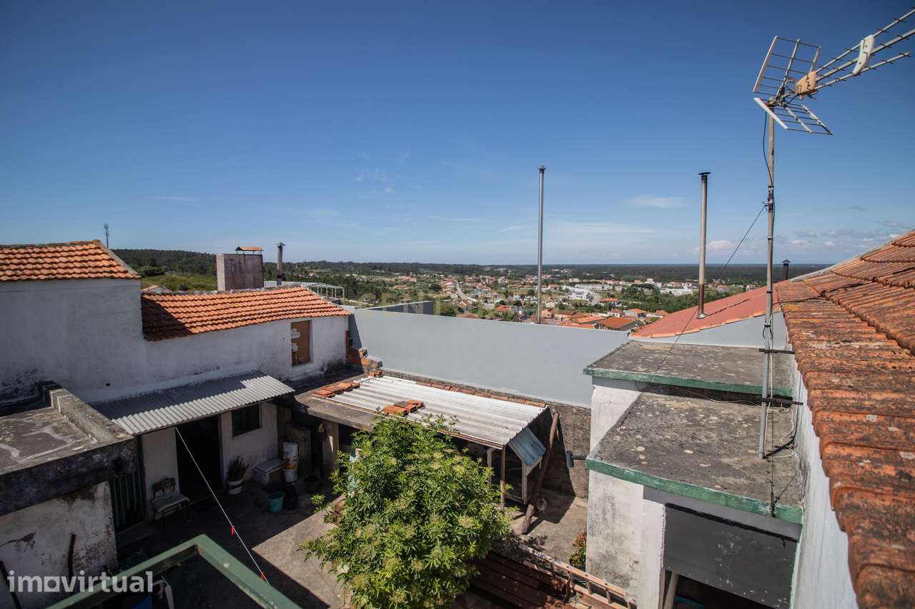 Moradia T3 com garagem e quintal nas Alhadas – a poucos minutos da Fig - Grande imagem: 3/49