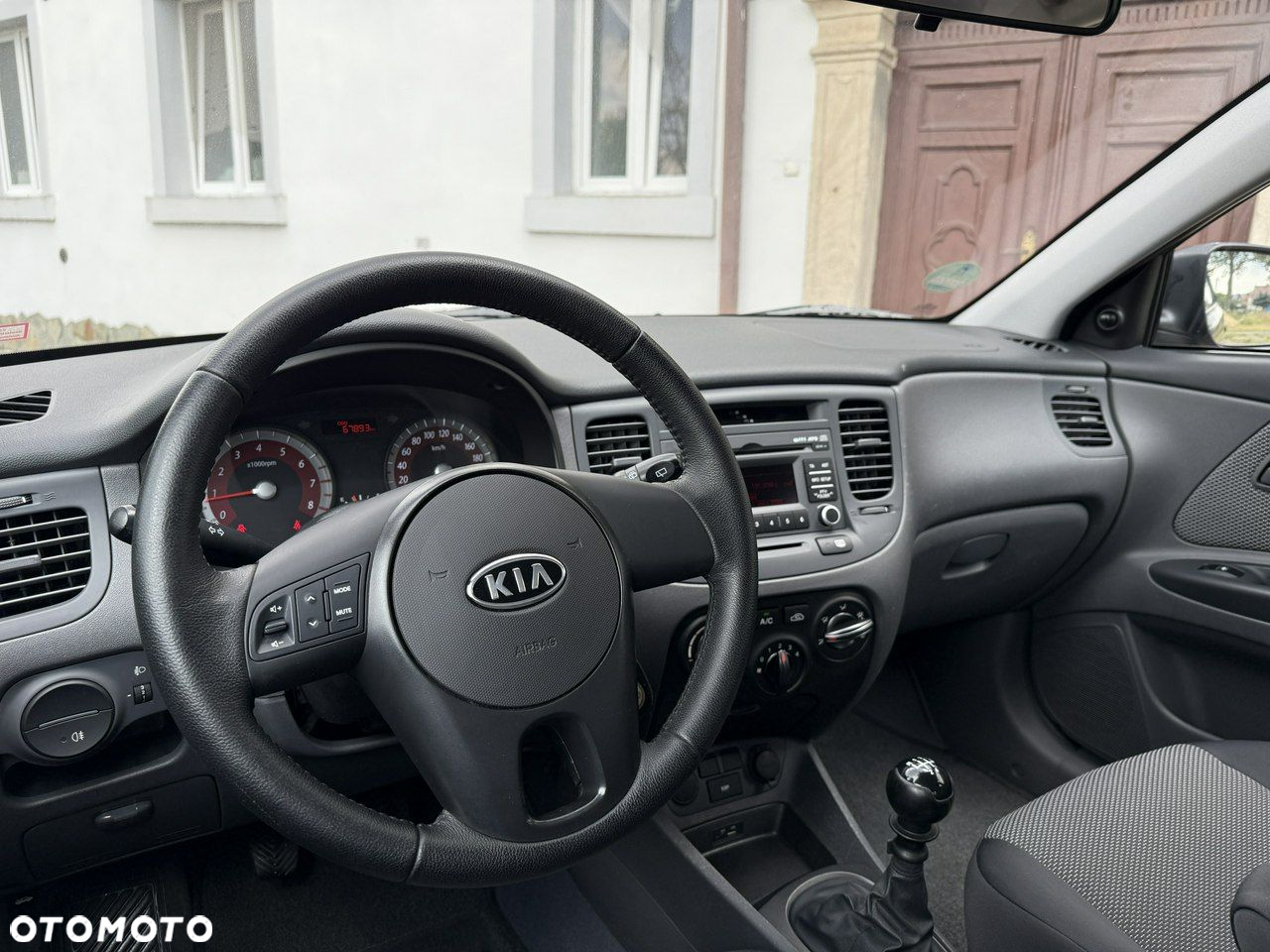 Kia Rio 1.4 Comfort - 21