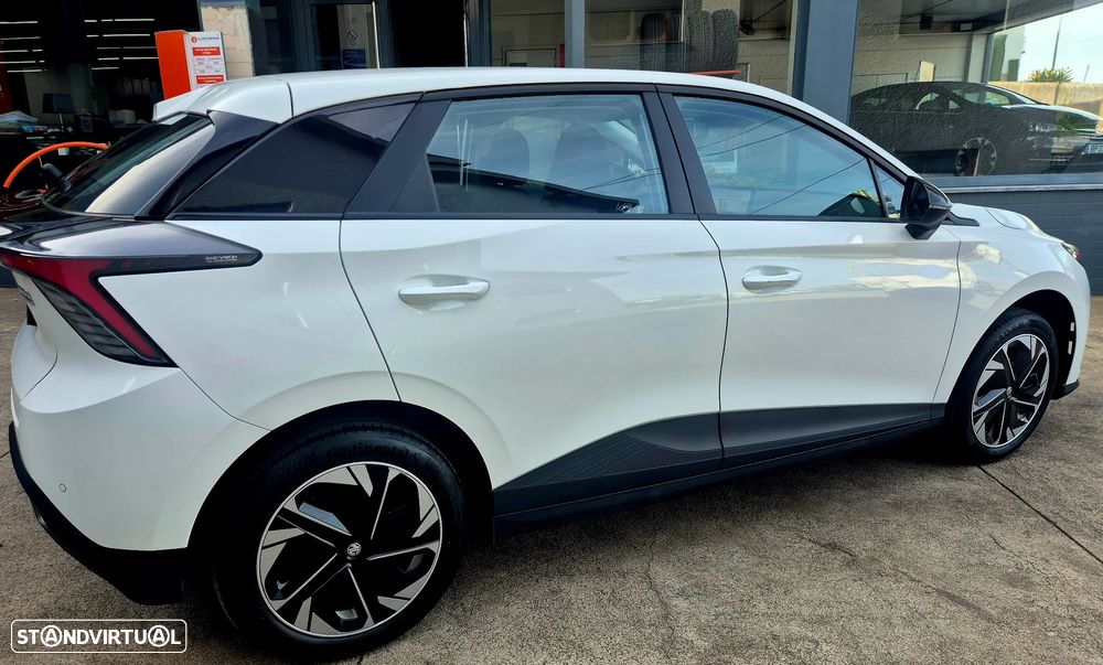 MG MG4 4 Standard - 12