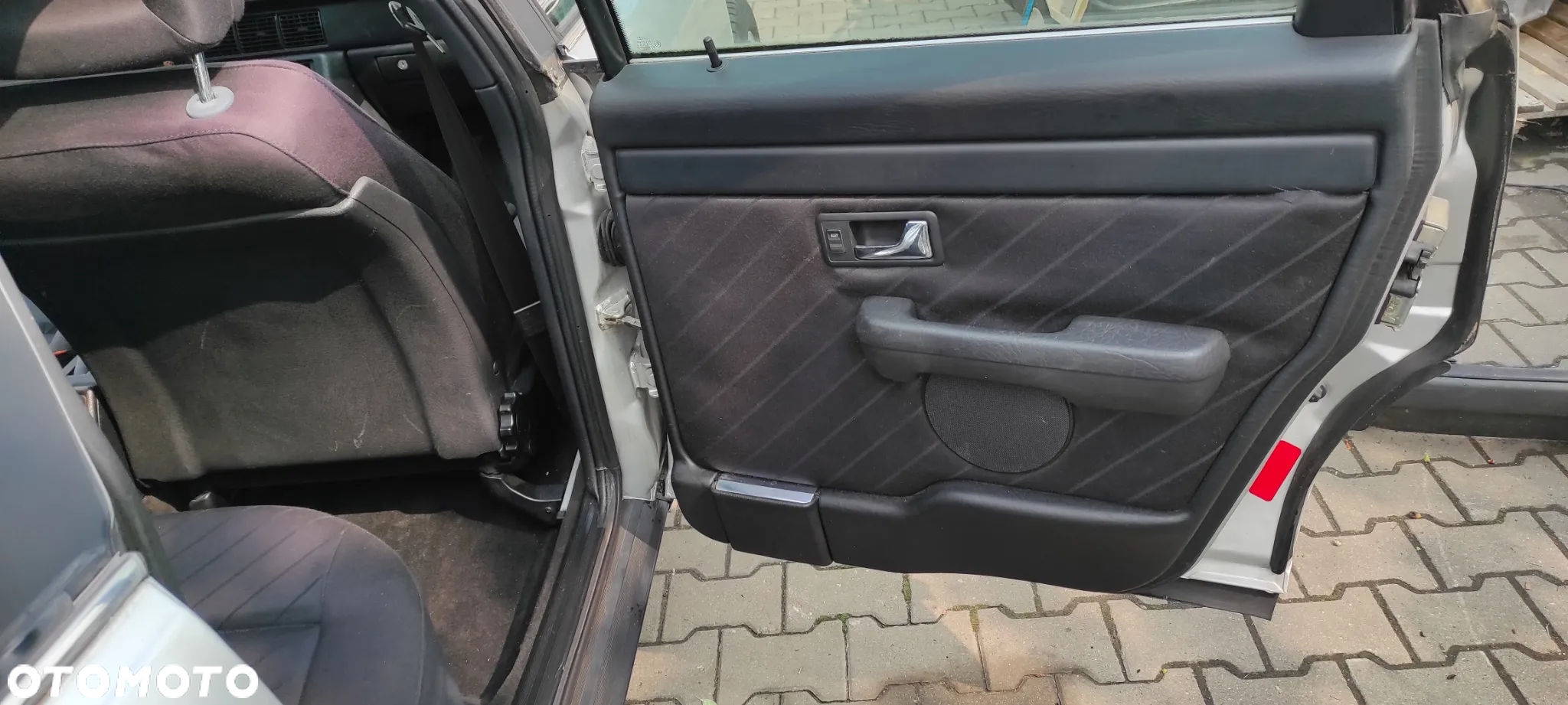 Audi 100 Avant 2.3 E - 14