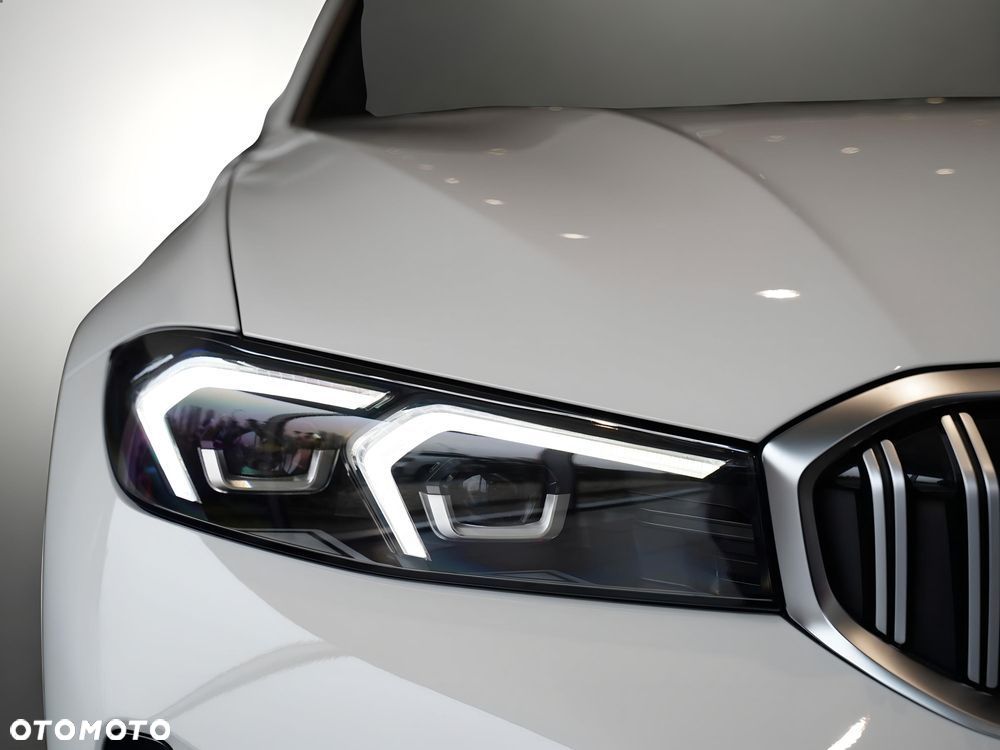 BMW Seria 3 318i M Sport - 17