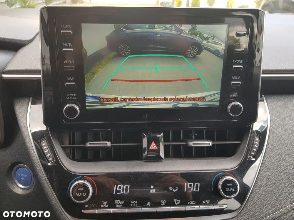 Toyota Corolla 1.8 Hybrid Comfort - 21
