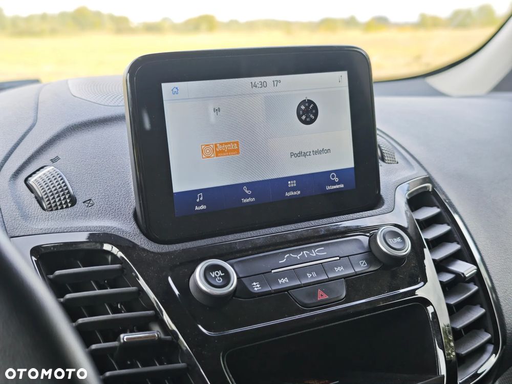 Ford Transit Connect - 23