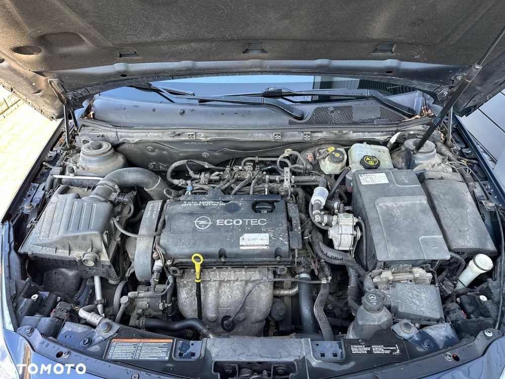 Opel Insignia 1.8 - 32