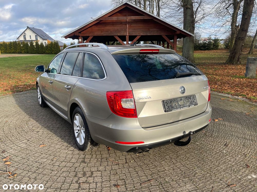 Skoda Superb 2.0 TDI DSG Exclusive - 6