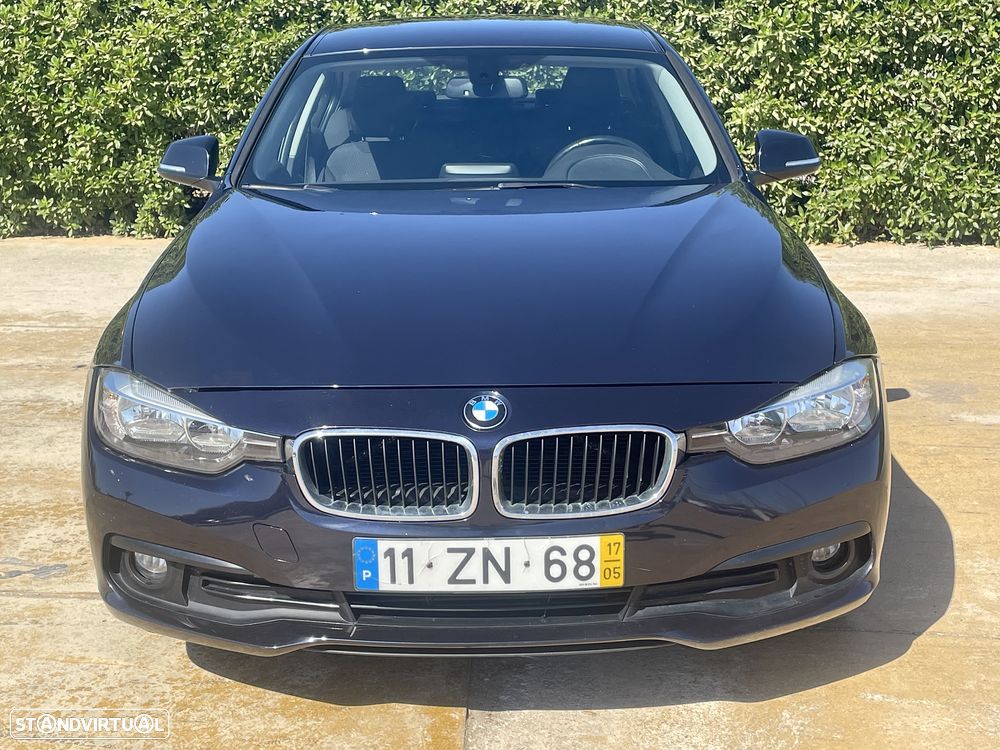 BMW 318 d Touring xDrive Advantage - 2