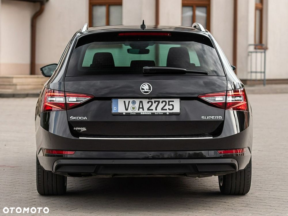 Skoda Superb 2.0 TDI DSG Premium Edition - 15