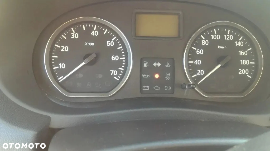 Nissan Almera - 25