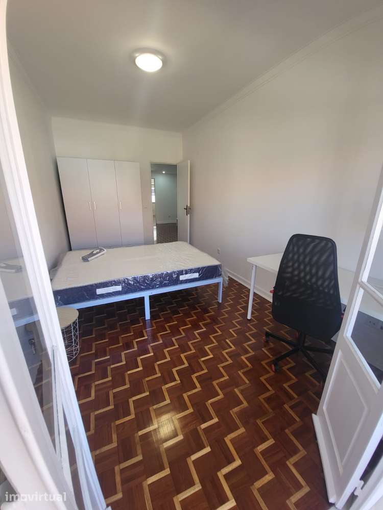 Casa Remodelada no Centro de Almada, 4 Quartos, Estudantes/Professores - Grande imagem: 2/15