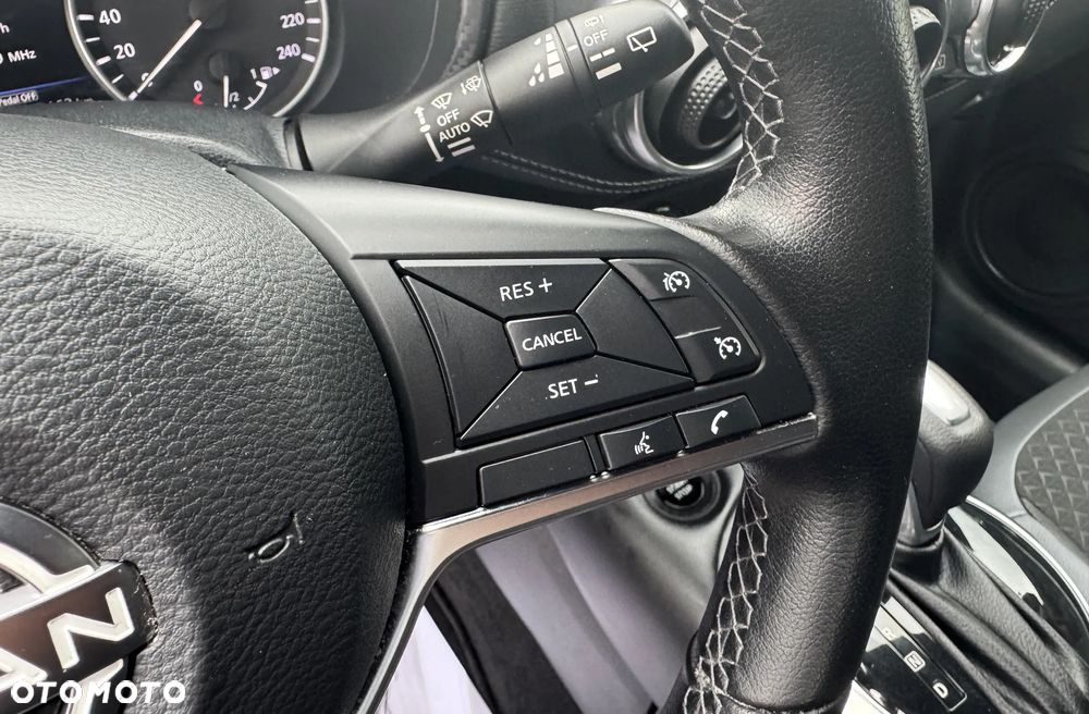 Nissan Juke 1.6 Hybrid N-Connecta AMT - 24