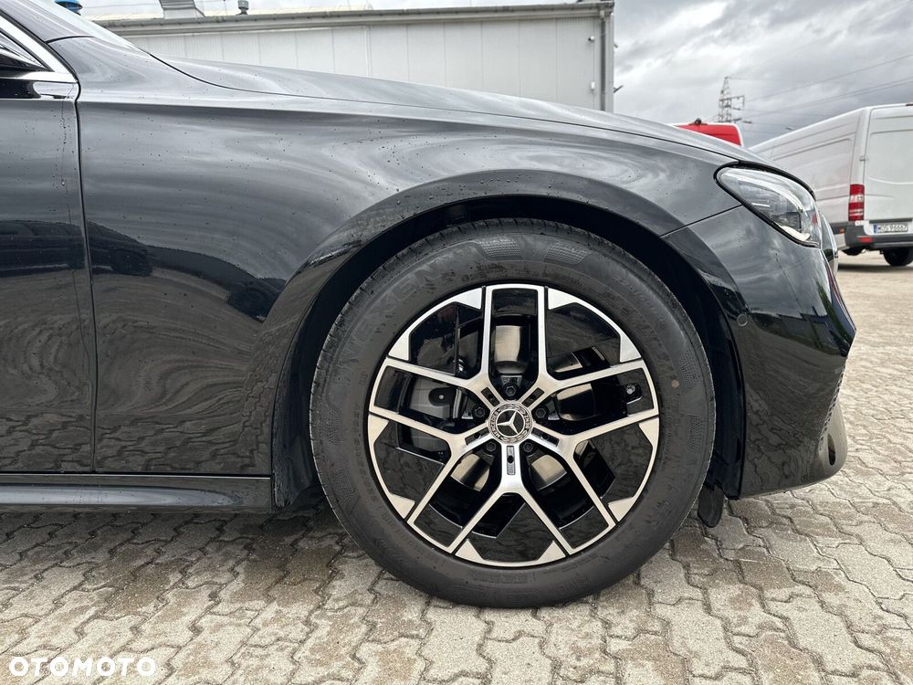 Mercedes-Benz Klasa E 220 d mHEV 4-Matic Avantgarde 9G-Tronic - 12