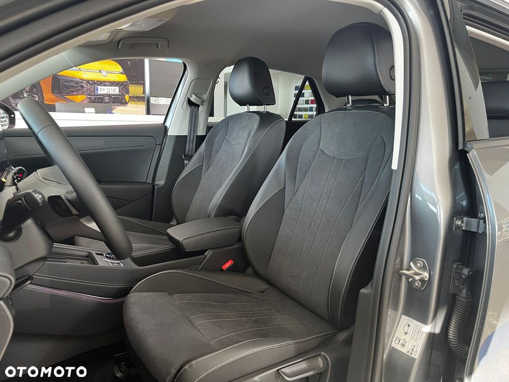 Volkswagen T-Roc - 14