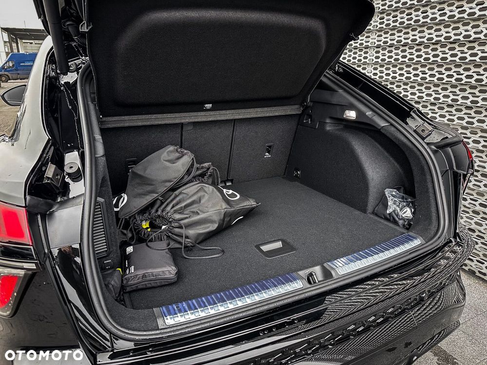 Audi Q3 Sportback - 8