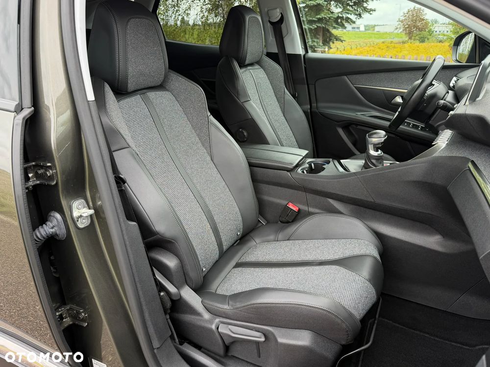 Peugeot 3008 1.5 BlueHDi Allure S&S - 31