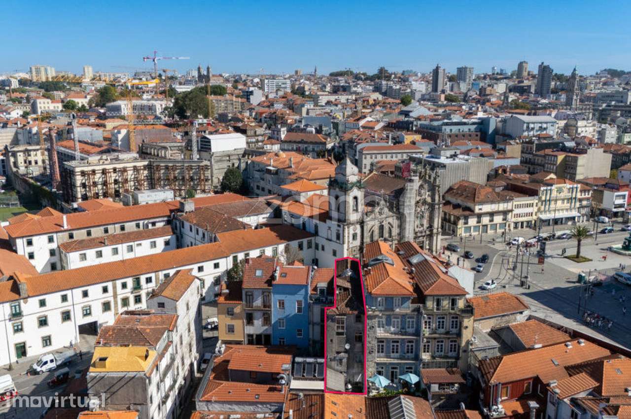 Prédio T13 - Rua do Carmo - Porto - Grande imagem: 2/24