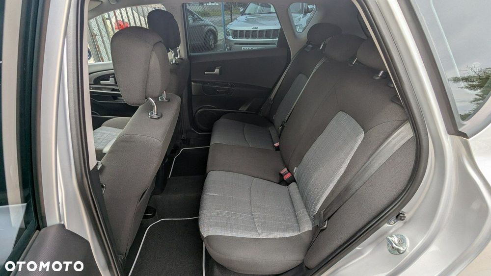 Kia Ceed - 15