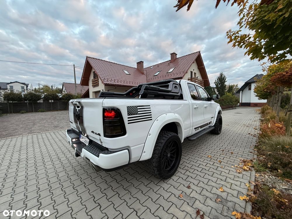 Dodge RAM 1500 5.7 4x4 - 8