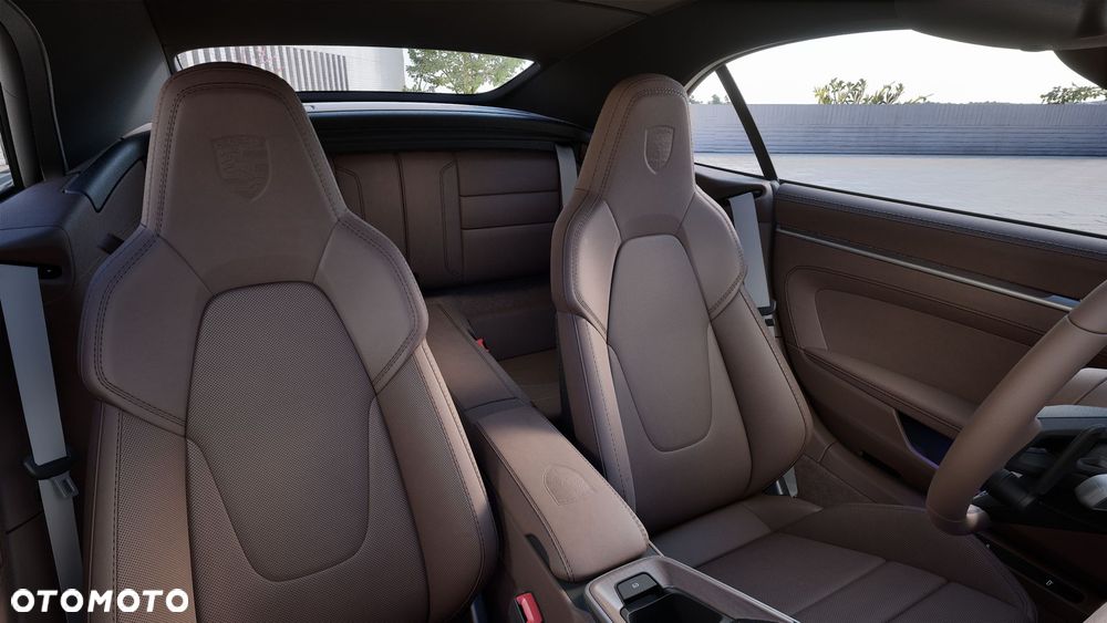 Porsche 911 Carrera 4S - 7