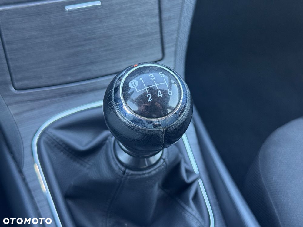 Toyota Avensis 2.2 D-4D Prestige - 34