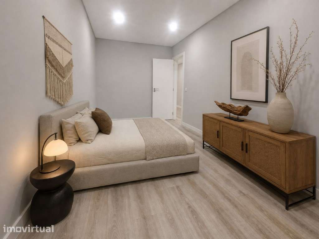 Feijó-Almada Parque Da Paz Apartamento T2 Recuperado com Quintal - Grande imagem: 2/31