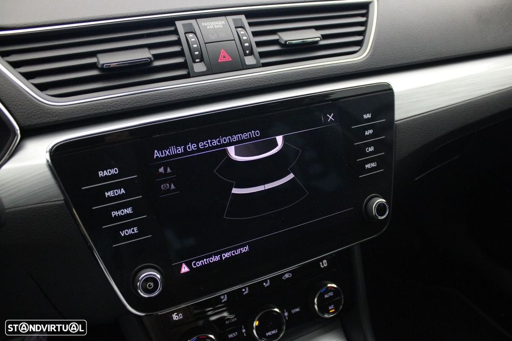 Skoda Superb Break 2.0 TDI Ambition DSG - 24